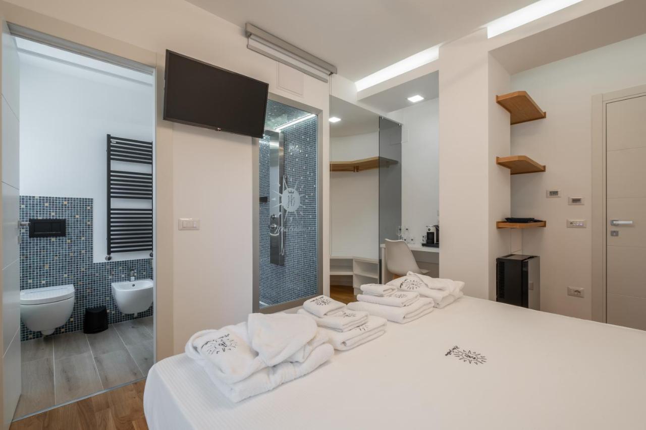 Helios Guest House Кальярі Екстер'єр фото
