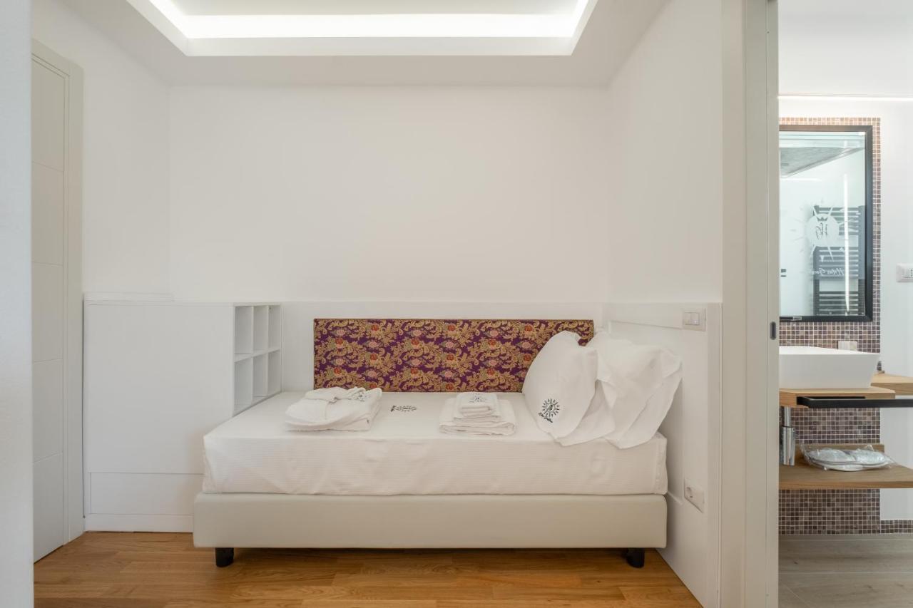 Helios Guest House Кальярі Екстер'єр фото